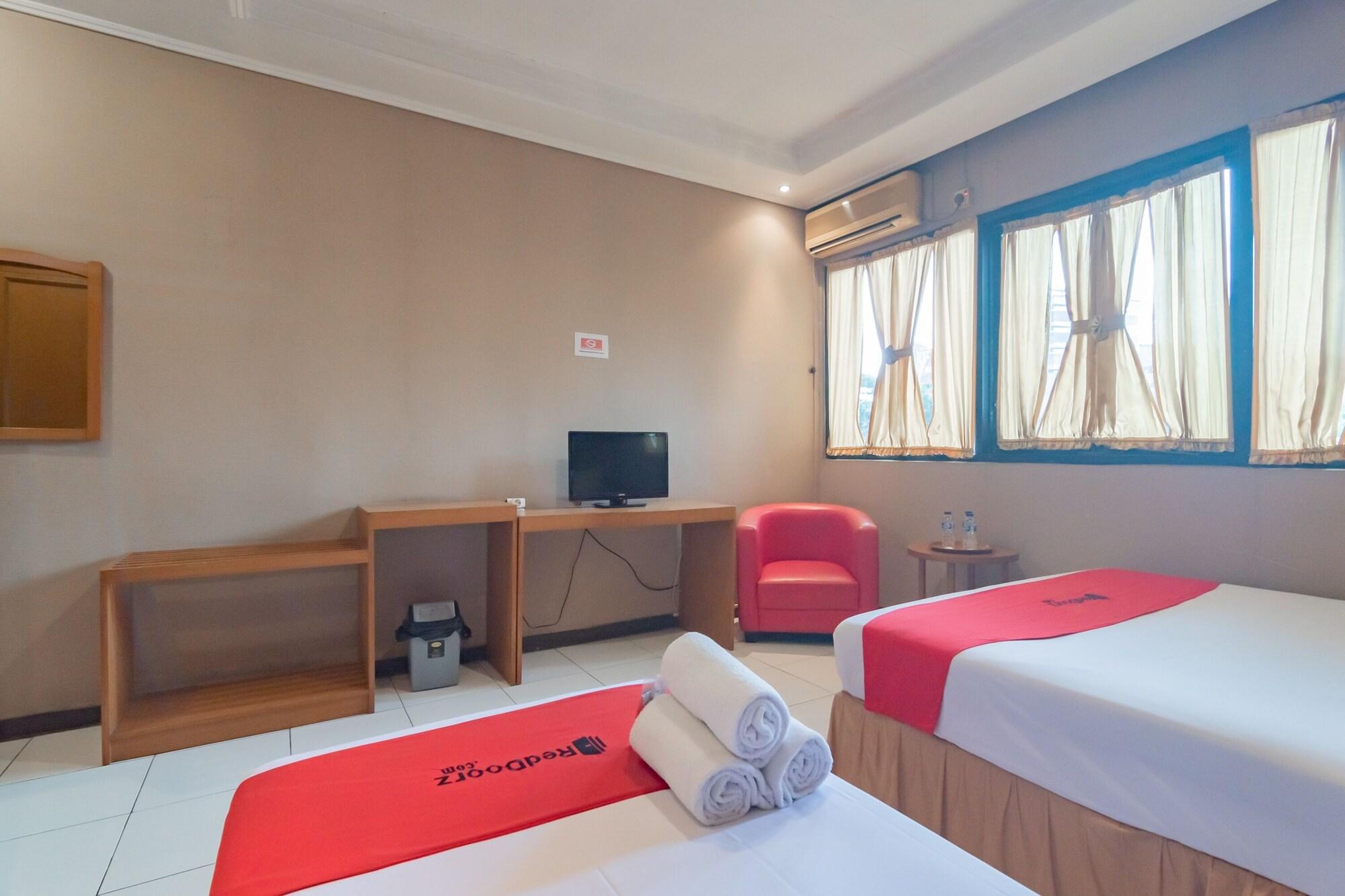 Reddoorz Plus @ Sukamulya Pasteur 2 Bandung Eksteriør billede
