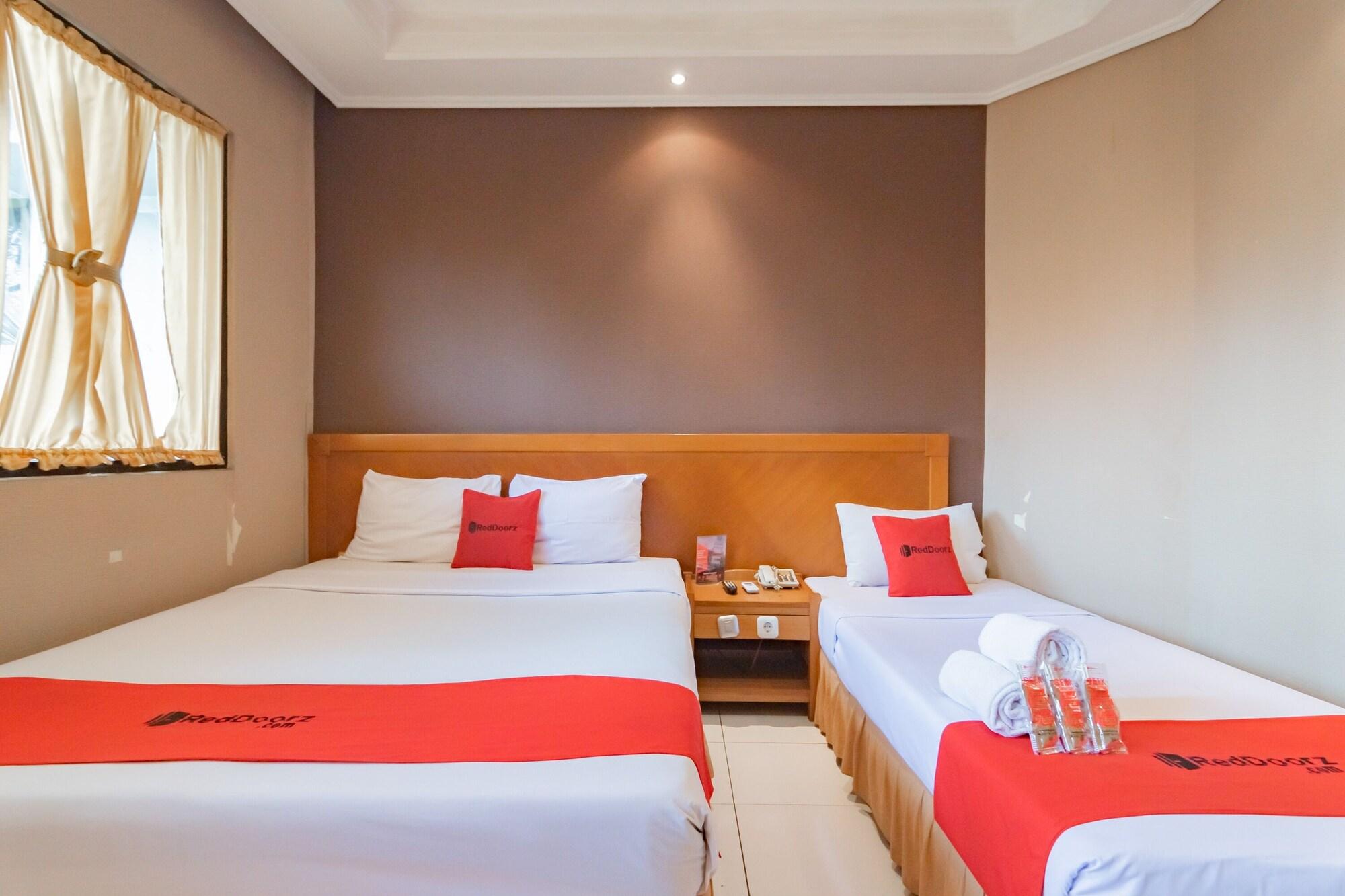 Reddoorz Plus @ Sukamulya Pasteur 2 Bandung Eksteriør billede