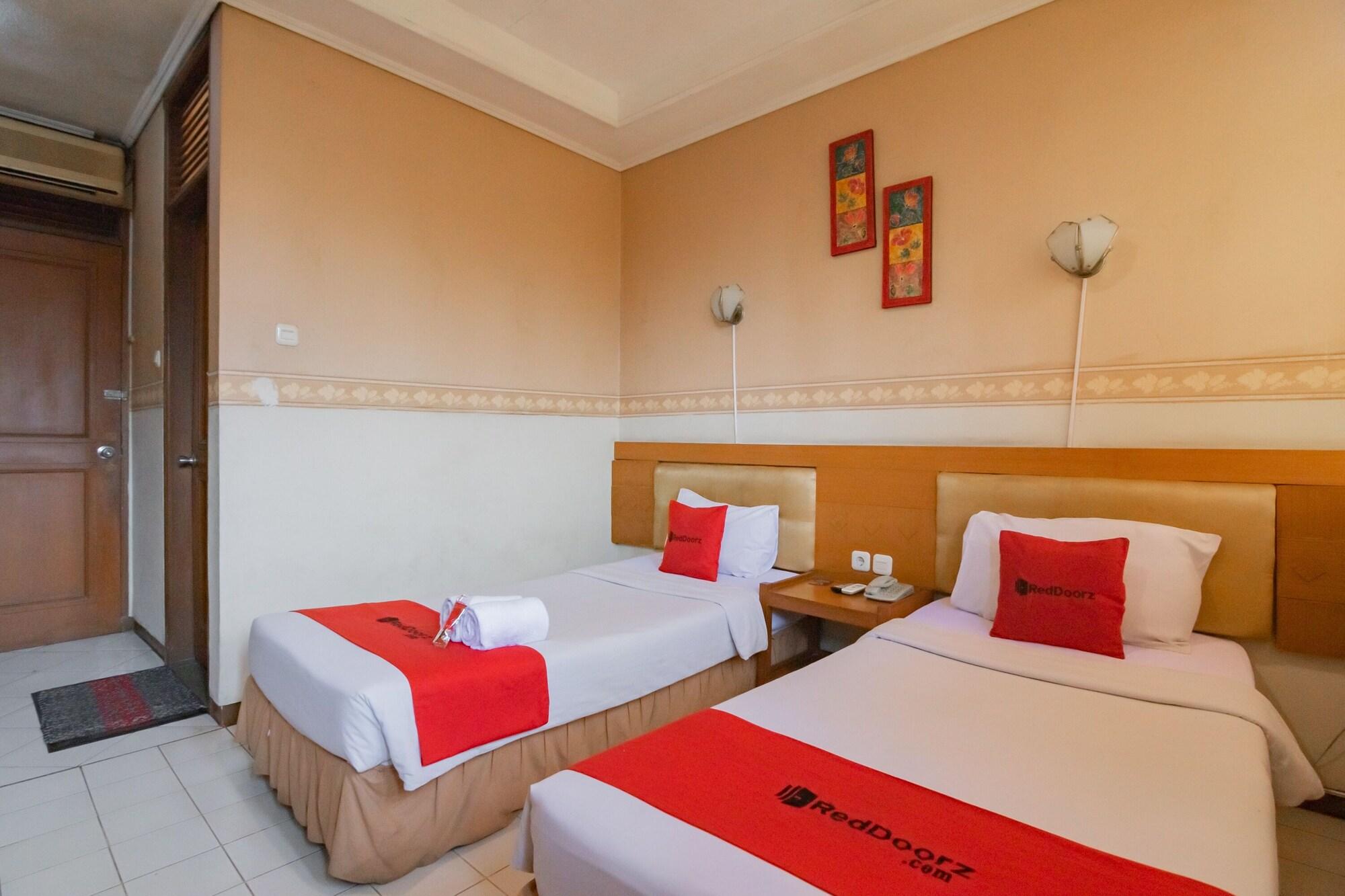 Reddoorz Plus @ Sukamulya Pasteur 2 Bandung Eksteriør billede