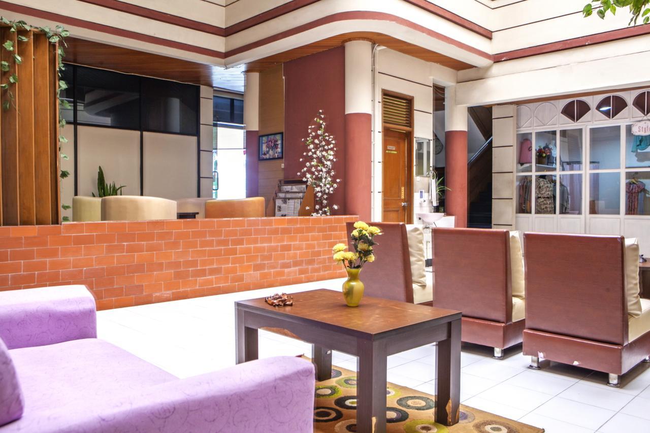 Reddoorz Plus @ Sukamulya Pasteur 2 Bandung Eksteriør billede