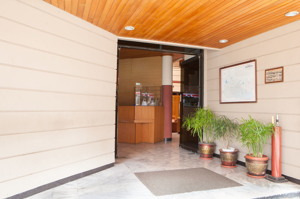 Reddoorz Plus @ Sukamulya Pasteur 2 Bandung Eksteriør billede